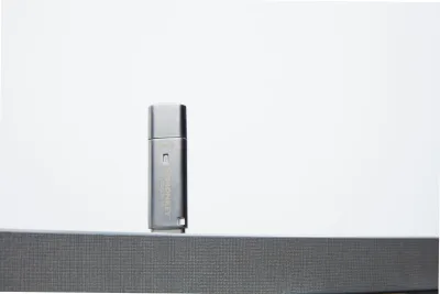 Memorie USB Kingston IronKey Locker+ 50 128GB, USB Type-A, Argintiu