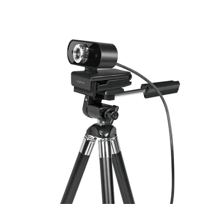 CAMERA WEB LOGILINK senzor. 1080p Full-HD cu rezolutie video 1920x1080; inclinare 30grade, rotatie 180grade, microfon, cablu 1.45m, "UA0371" (timbru verde 0.18 lei)
