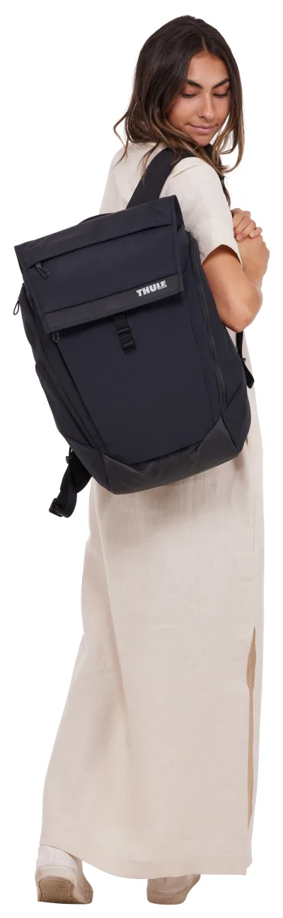 RUCSAC THULE, pt. notebook de max. 15.6 - 17 inch, 1 compartiment, buzunar frontal x 2 | buzunar lateral x 2 | buzunar dorsal x 2, waterproof, nylon, negru, "PARABP3216BLACK" / 3205014